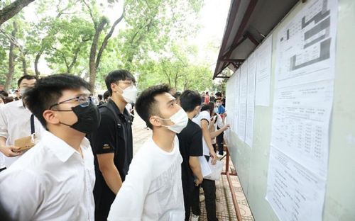 Tuyển sinh ÐH 2022: 9,5 điểm mỗi môn vẫn trượt