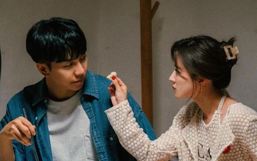 Chemistry tràn màn hình của Lee Seung Gi và Lee Se Young trong The Law Cafe gây sốt
