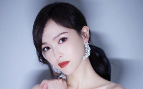 Fan Đường Yên 'khóc thét' vì thần tượng tái xuất nhưng thua Triệu Lệ Dĩnh
