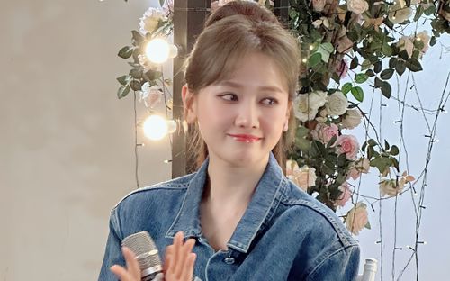 Hát live ca khúc mới, Hari Won hạnh phúc khi được khen phát âm tiếng Việt dễ nghe