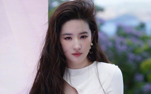 Lưu Diệc Phi và bạn trai chính thức nhận quả ngọt sau thời gian dài hẹn hò