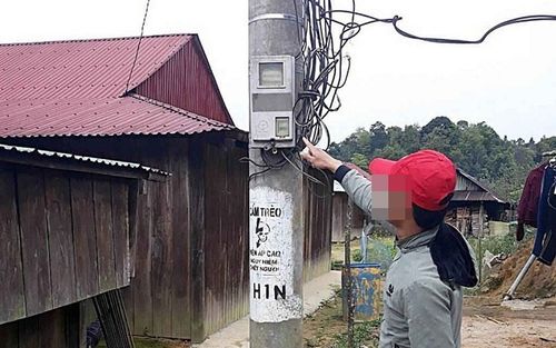 Gã đàn ông đấu nối dây diện vào cổng nhà nhằm sát hại người tình và cái kết