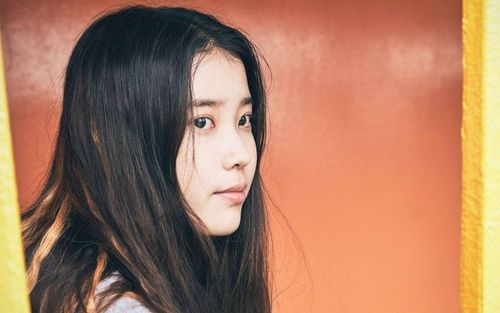 Vừa công khai hẹn hò với Lee Jong Suk, IU lại bất ngờ nhận tin vui