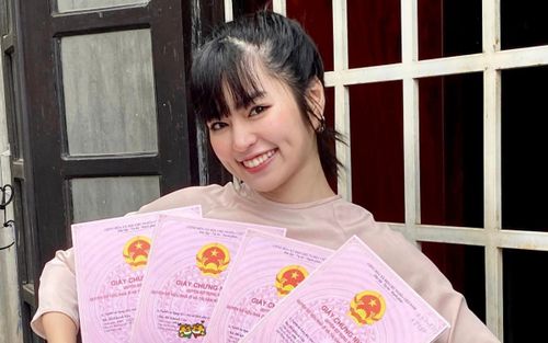 Một sao nữ Vbiz tự mừng tuổi bản thân bằng sổ đỏ xịn, netizen ào ạt vào 'xin vía'