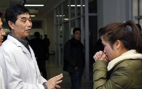 Đang 'ân ái' mặn nồng chồng bất động tử vong, nghe bác sĩ nói lý do vợ bỗng tím tái mặt mày