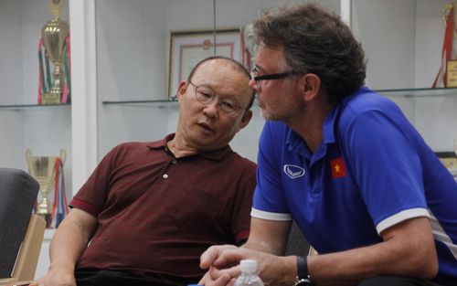 HLV Troussier nhận lương thấp nhưng cao nhất lịch sử bóng đá Việt Nam?