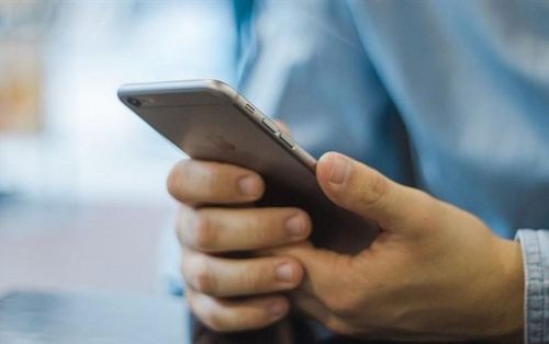 Vợ uống thuốc độc tự tử, chồng lục tung đoạn chat phát hiện bí mật động trời