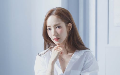 Park Min Young bị triệu tập, cấm xuất cảnh