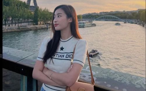 Đỗ Mỹ Linh thay đổi kể từ ngày về làm dâu hào môn: Chăm diện đồ hiệu, đi xem bóng đá