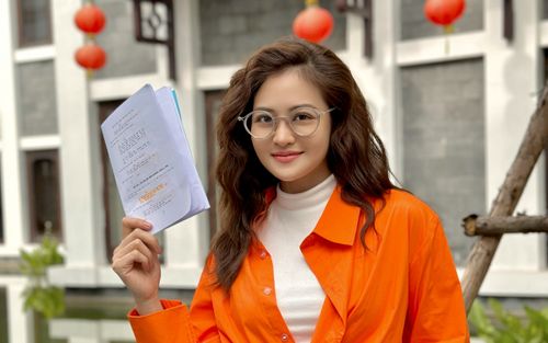 Thùy Anh 'Đừng Nói Khi Yêu': Diễn viên tay ngang với 2 bằng Đại học, tuổi 18 bị mẹ giận vì lý do đặc biệt