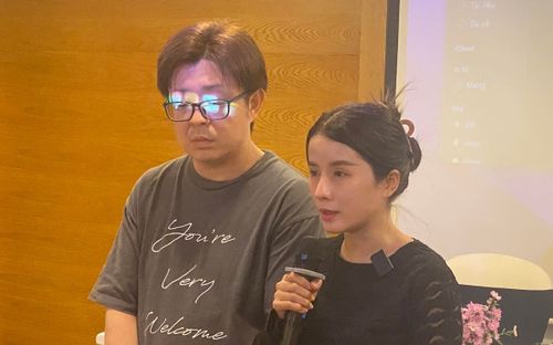 Chồng người Nhật của bà Nhân Vlog căng thẳng ở họp báo, thừa nhận tổn thương vì bị miệt thị trên MXH