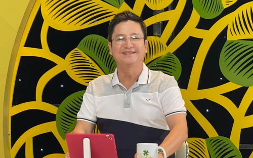 Hậu bị chỉ trích về phát ngôn vụ 4 nữ tiếp viên hàng không, NSƯT Chí Trung ẩn ý về lời xin lỗi