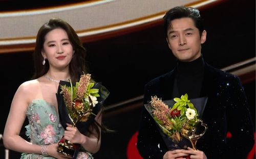 Chính thức: King và Queen Đêm hội Weibo 2022 gọi tên Hồ Ca và Lưu Diệc Phi